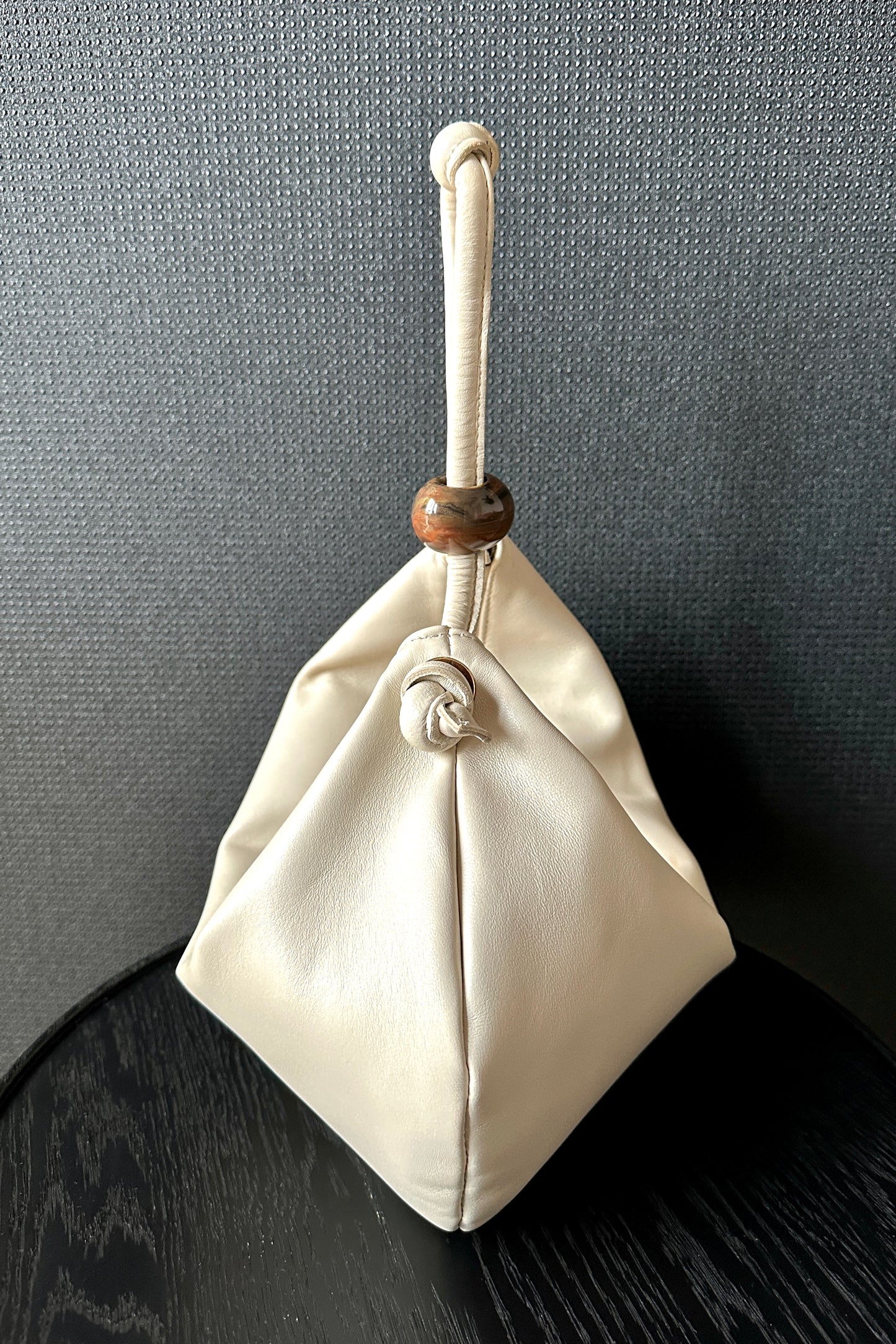 PEARL KNOT BŐRTÁSKA