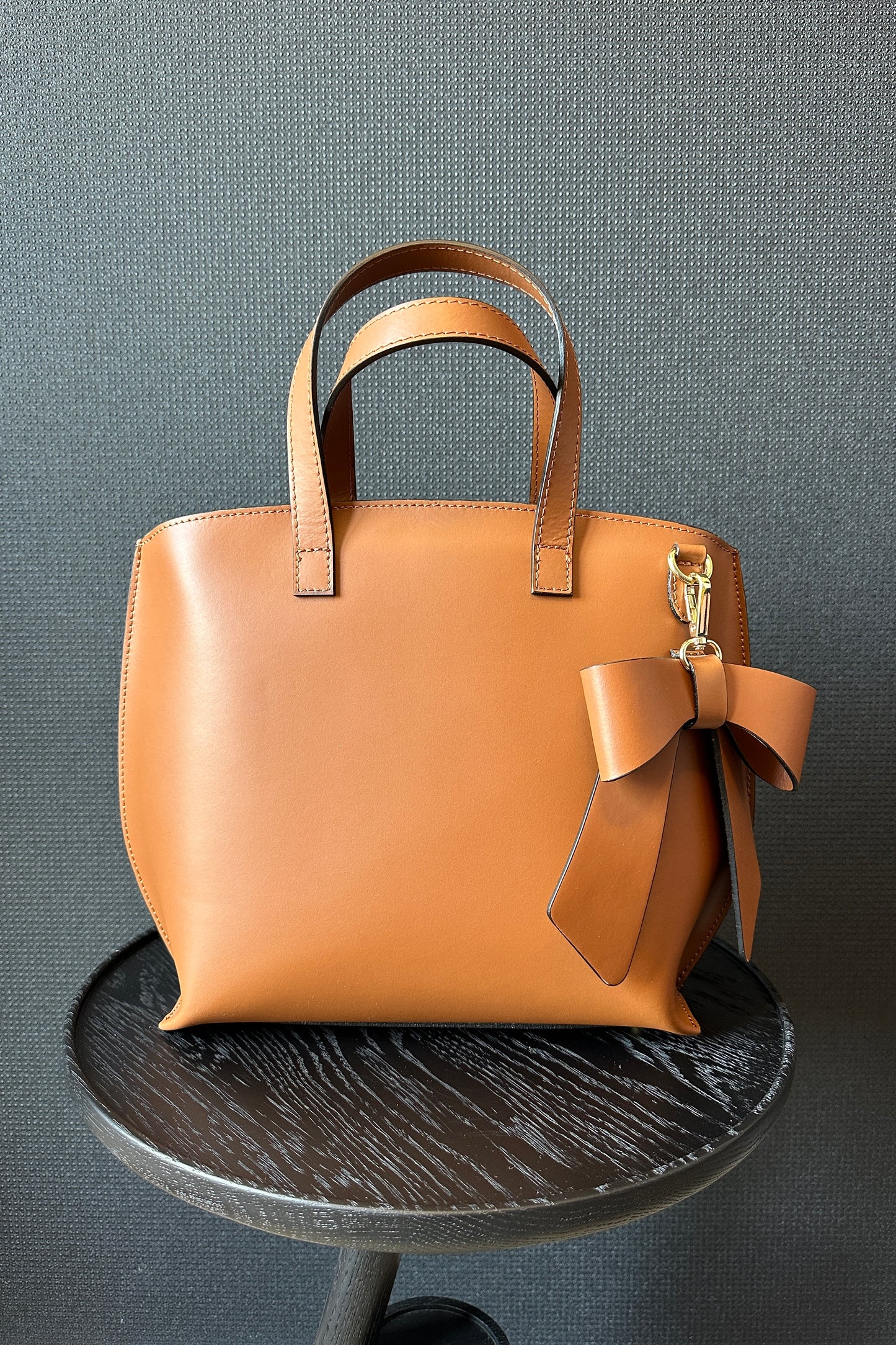 BOW LEATHER BAG