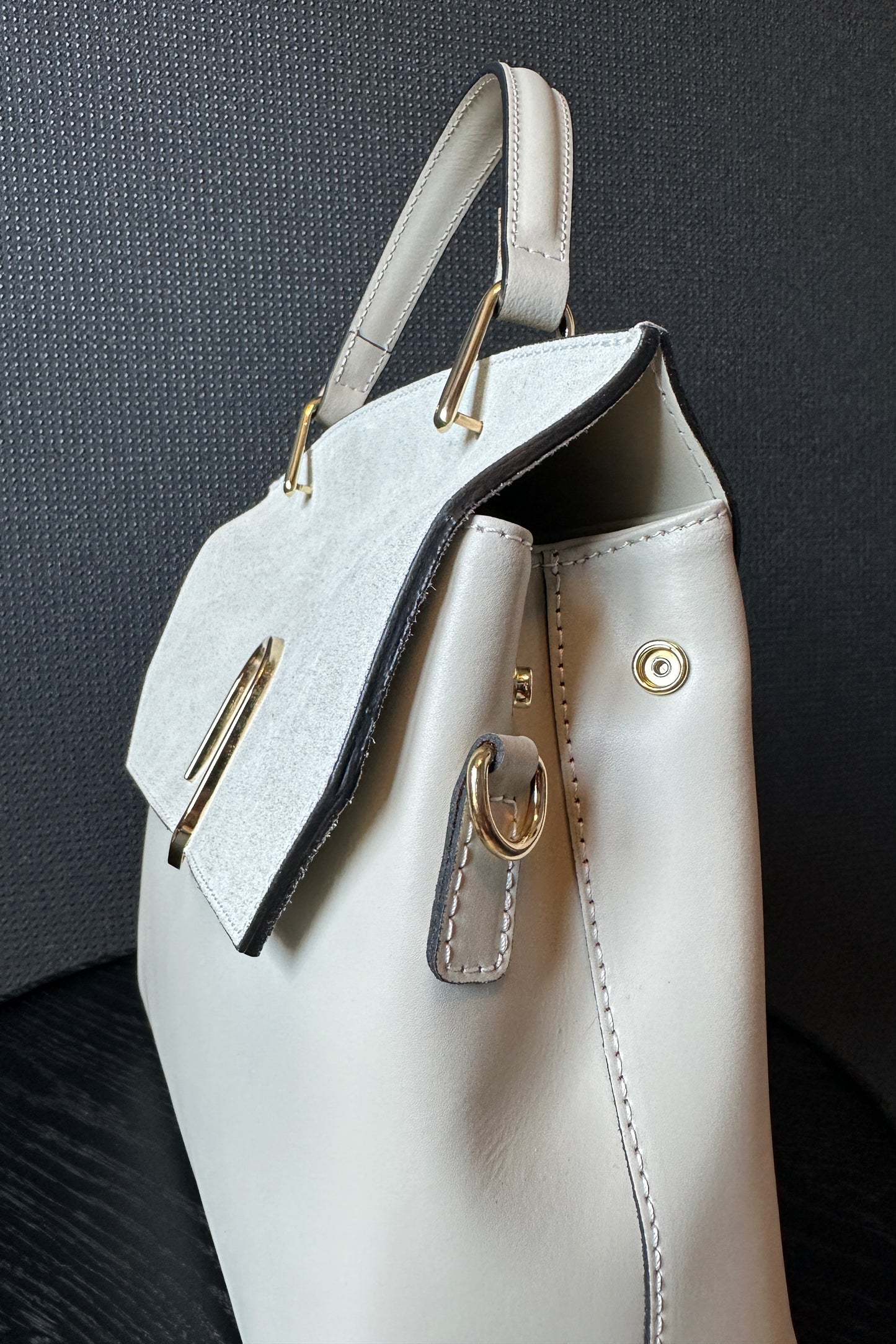 VANILLA LEATHER BAG