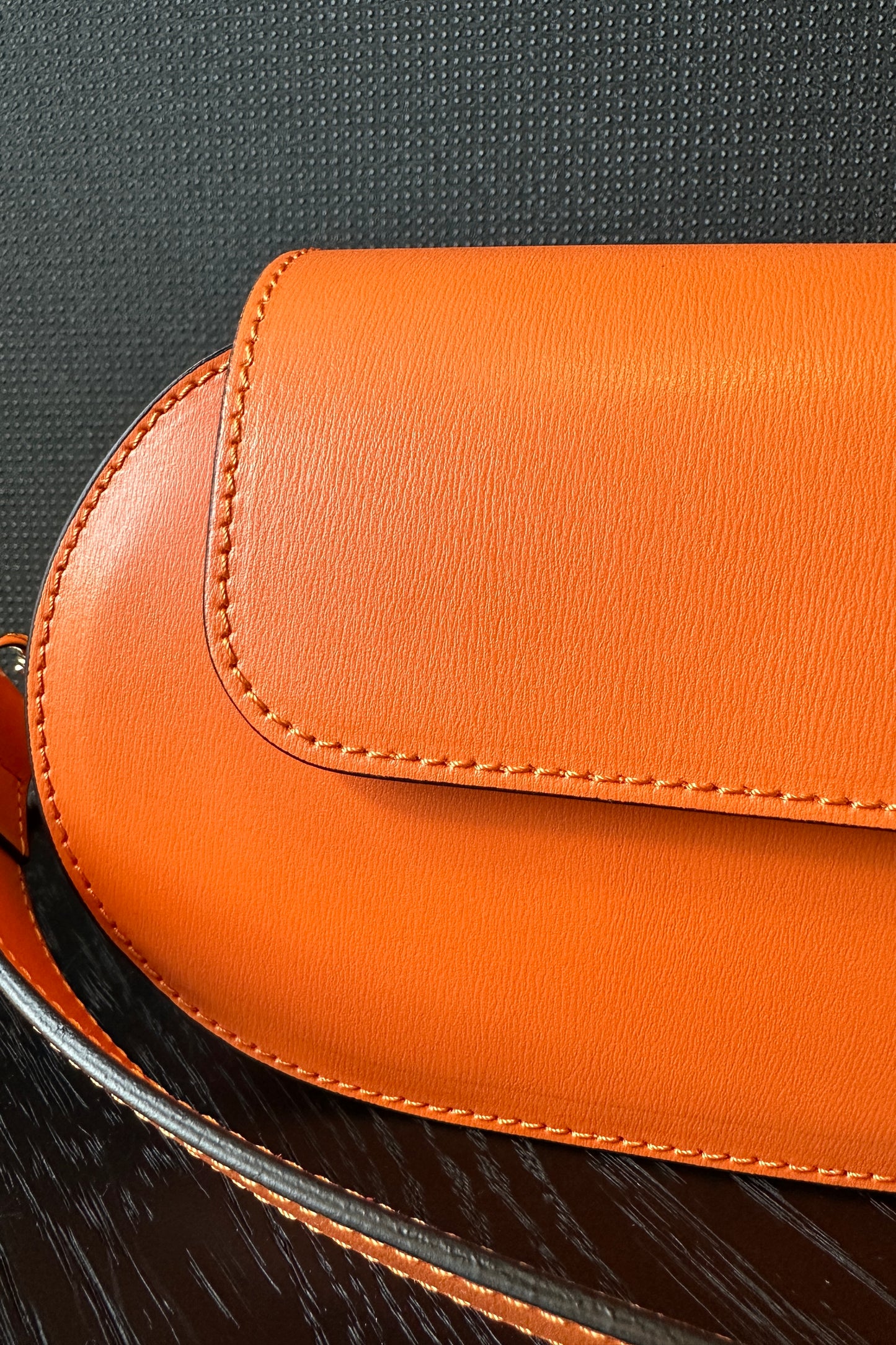 OVAL BAG