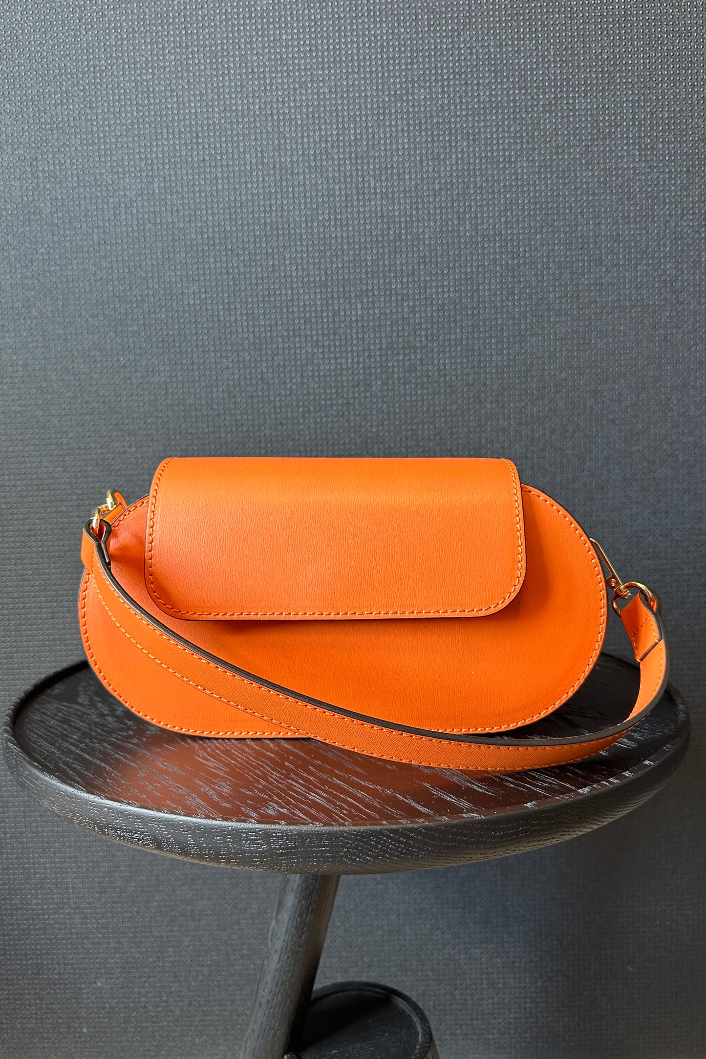 OVAL BAG
