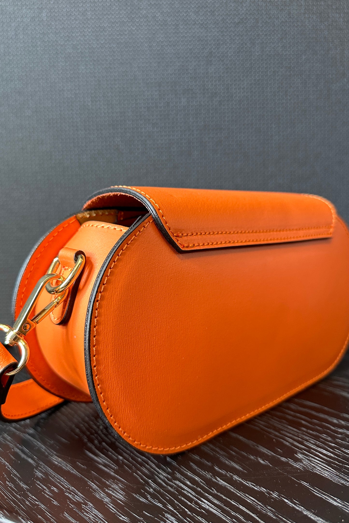 OVAL BAG