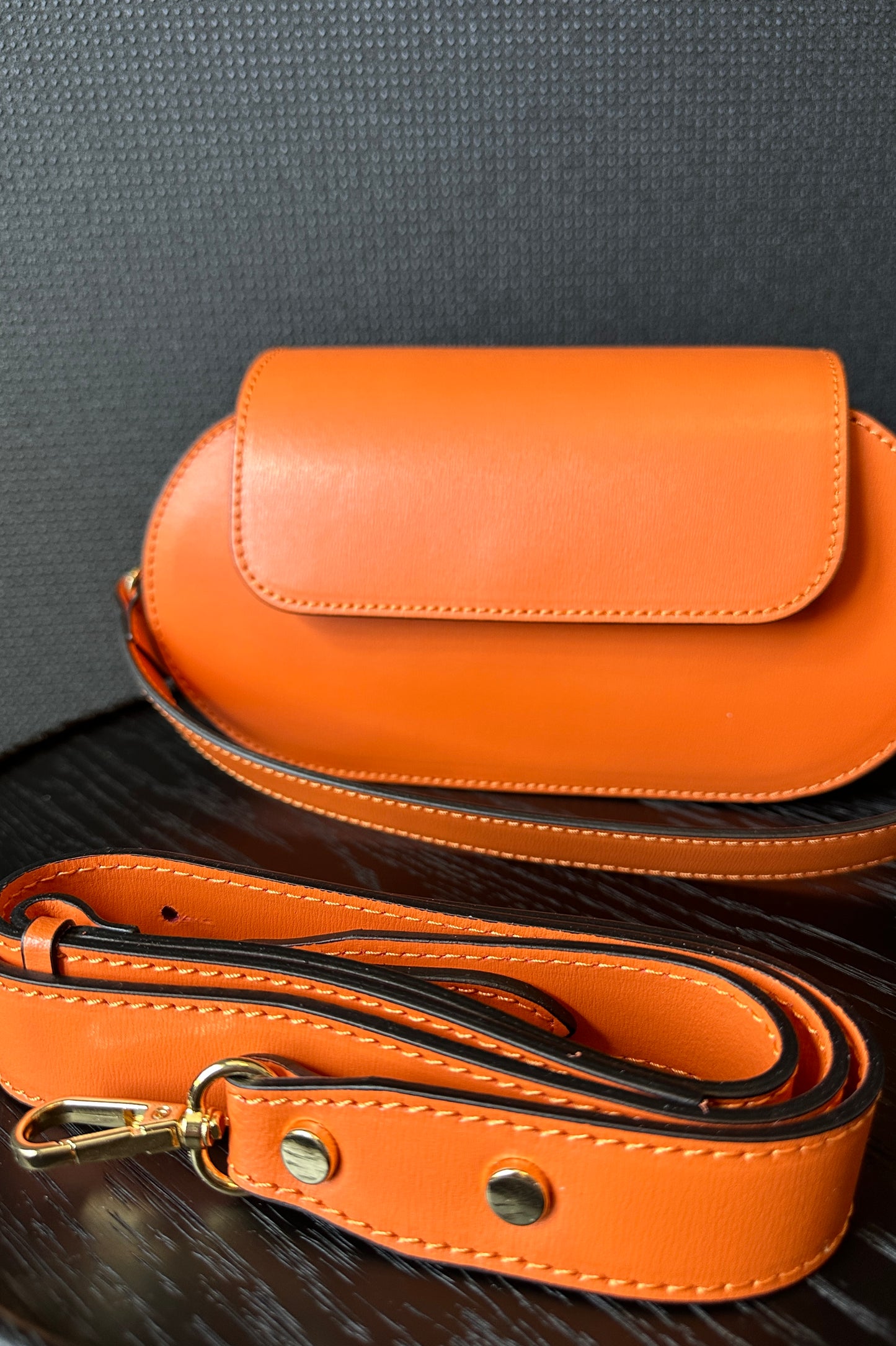 OVAL BAG