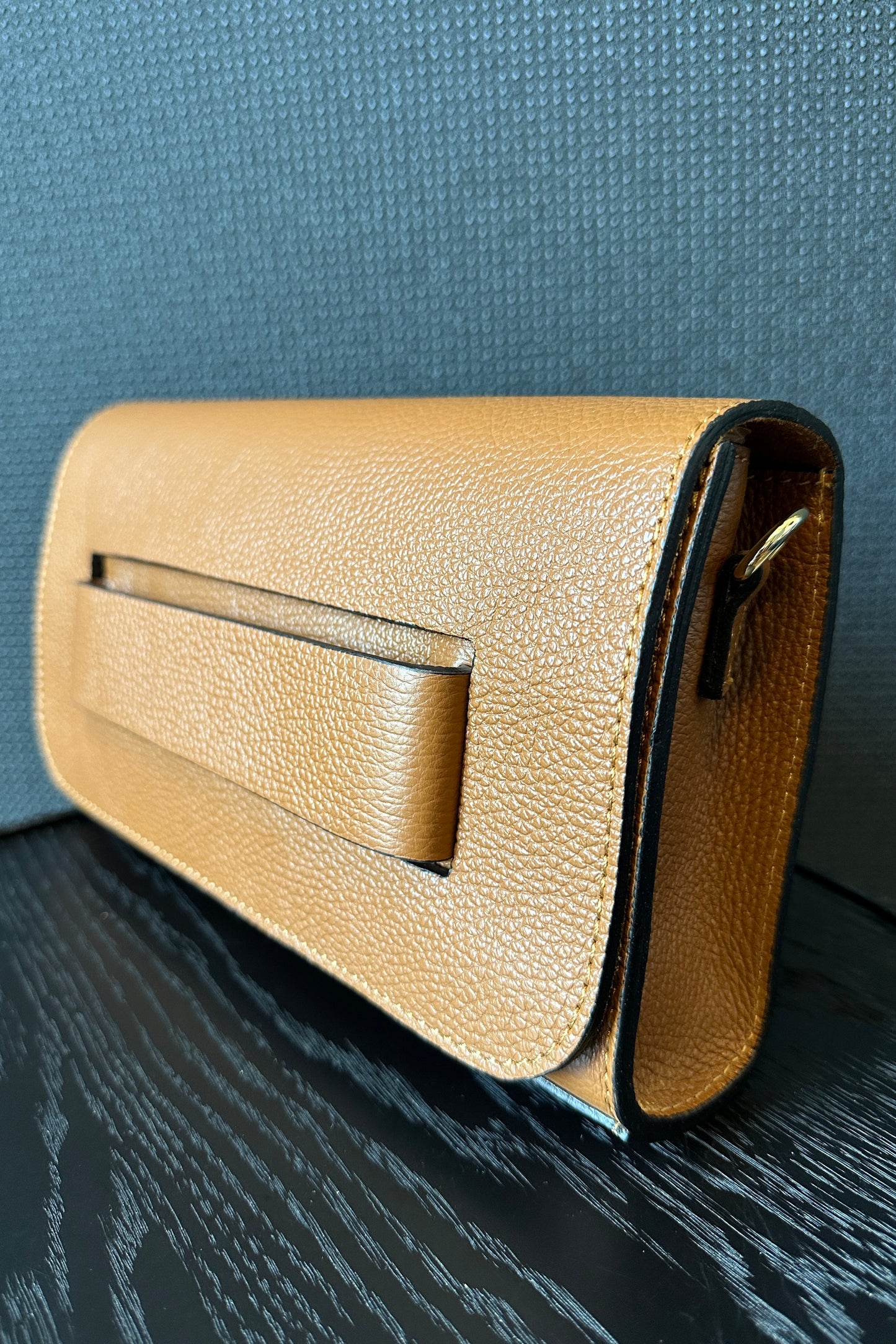 LEATHER ENVELOPE BAG
