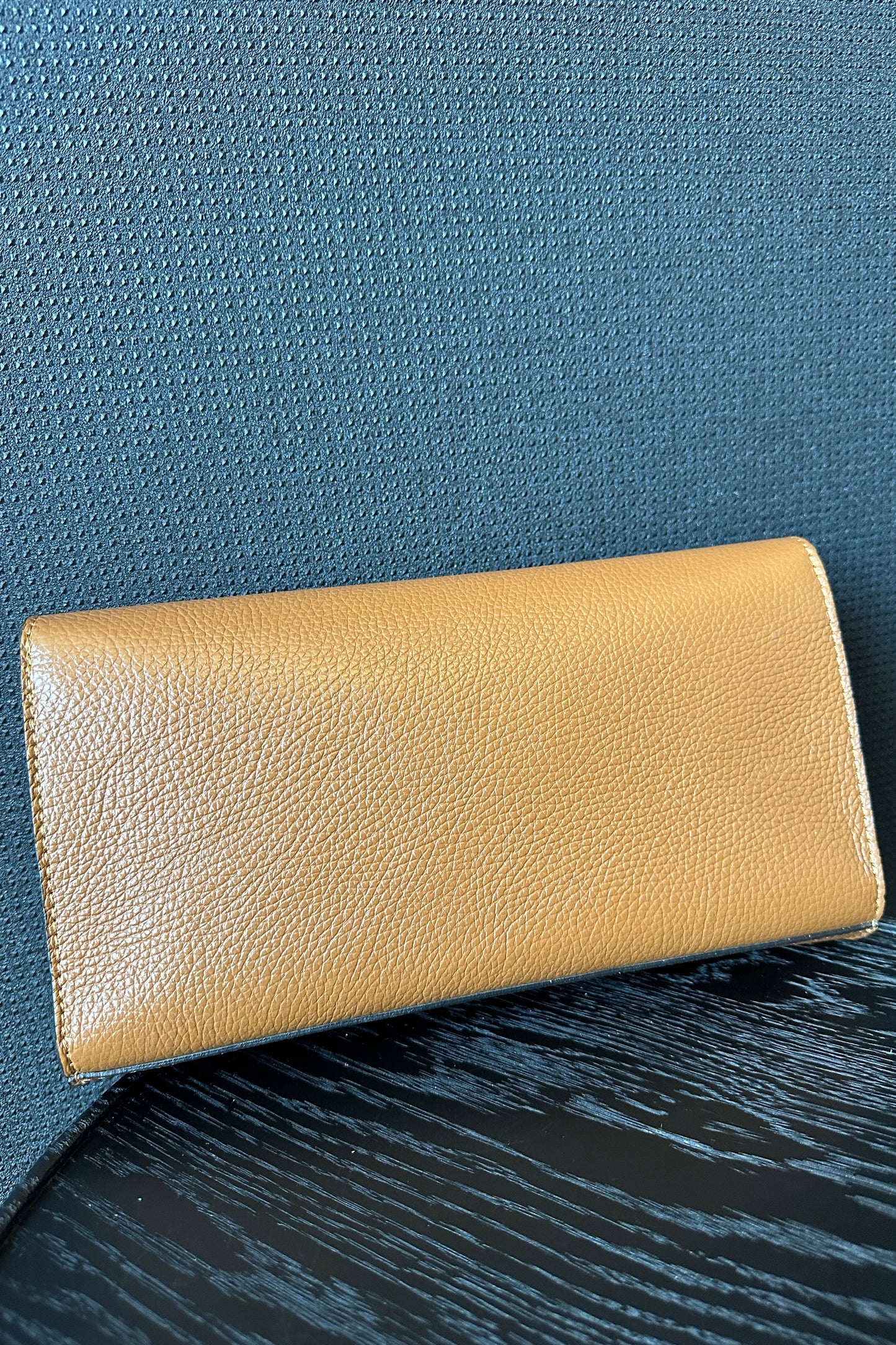 LEATHER ENVELOPE BAG